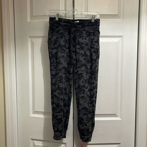 Lululemon Ready to Rulu High-Rise Cropped Jogger